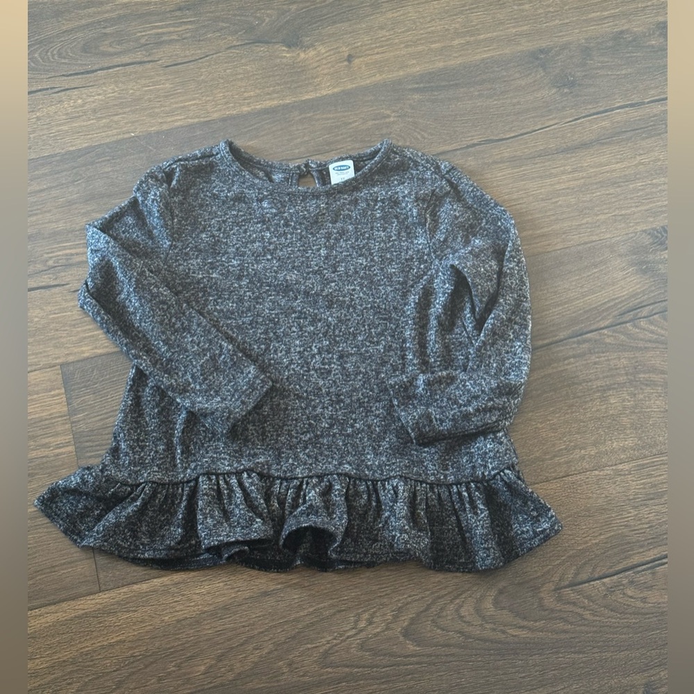Old Navy Toddler Girl Gray Marled Ruffle Hem Sweater 3T